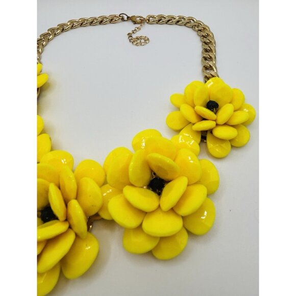 Unbranded Yellow Flower Bib Necklace 16” Statement - Picture 2 of 5